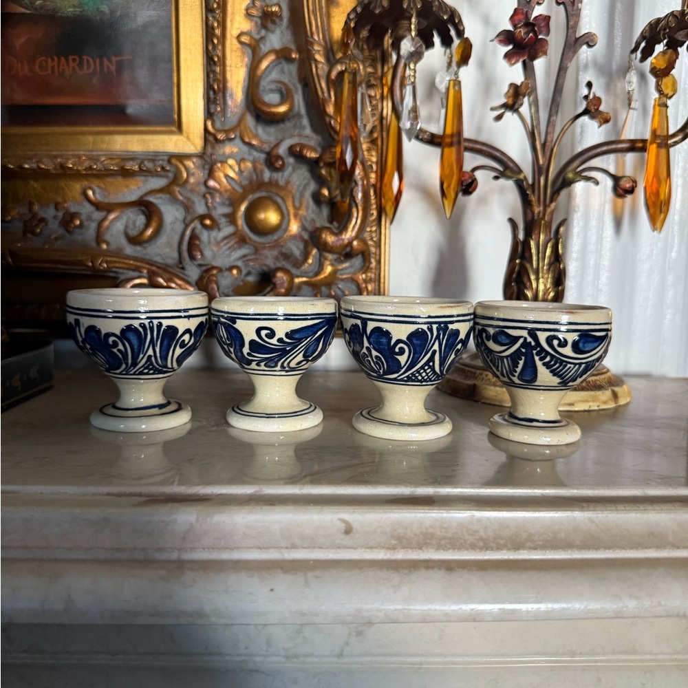 Set of 4 Ceramic Egg Cups